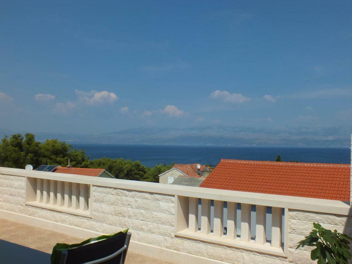 Apartments Marko Sutivan Insel Brac Exterior photo