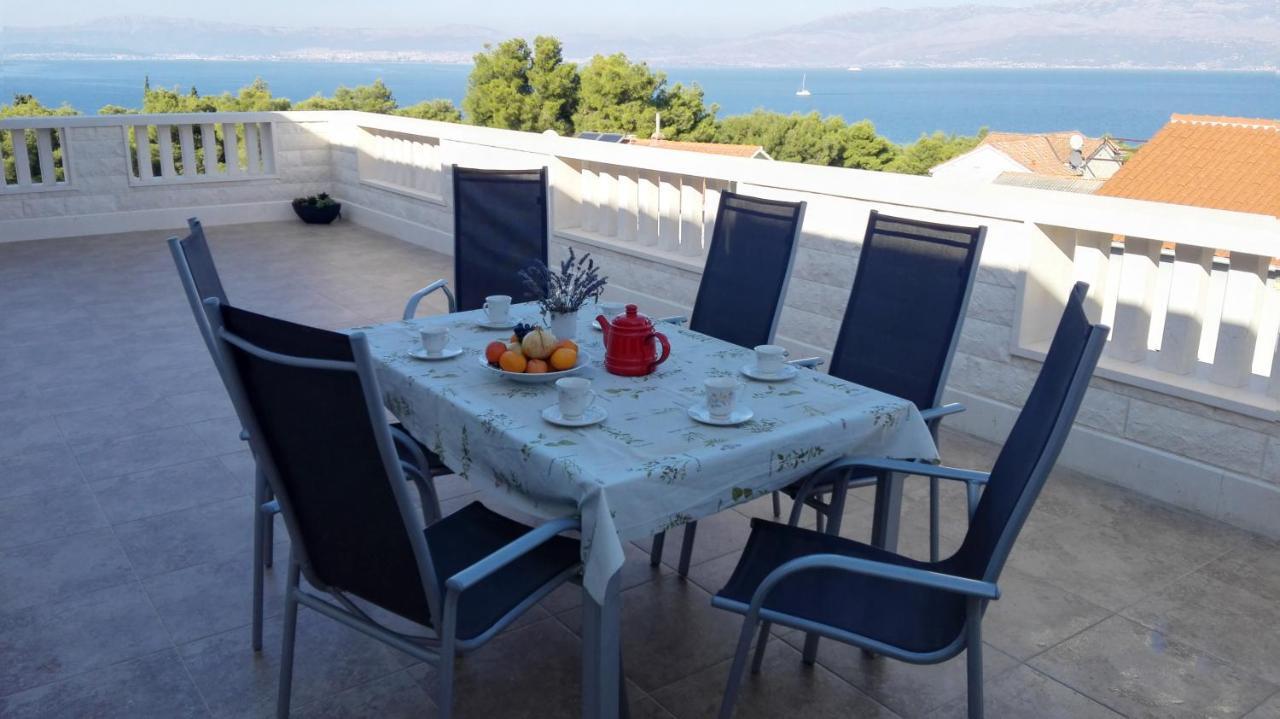 Apartments Marko Sutivan Insel Brac Exterior photo