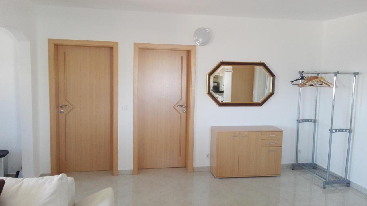 Apartments Marko Sutivan Insel Brac Exterior photo